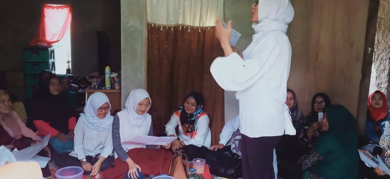 RAPAT RUTIN PKK DESA MEKARLAKSANA
